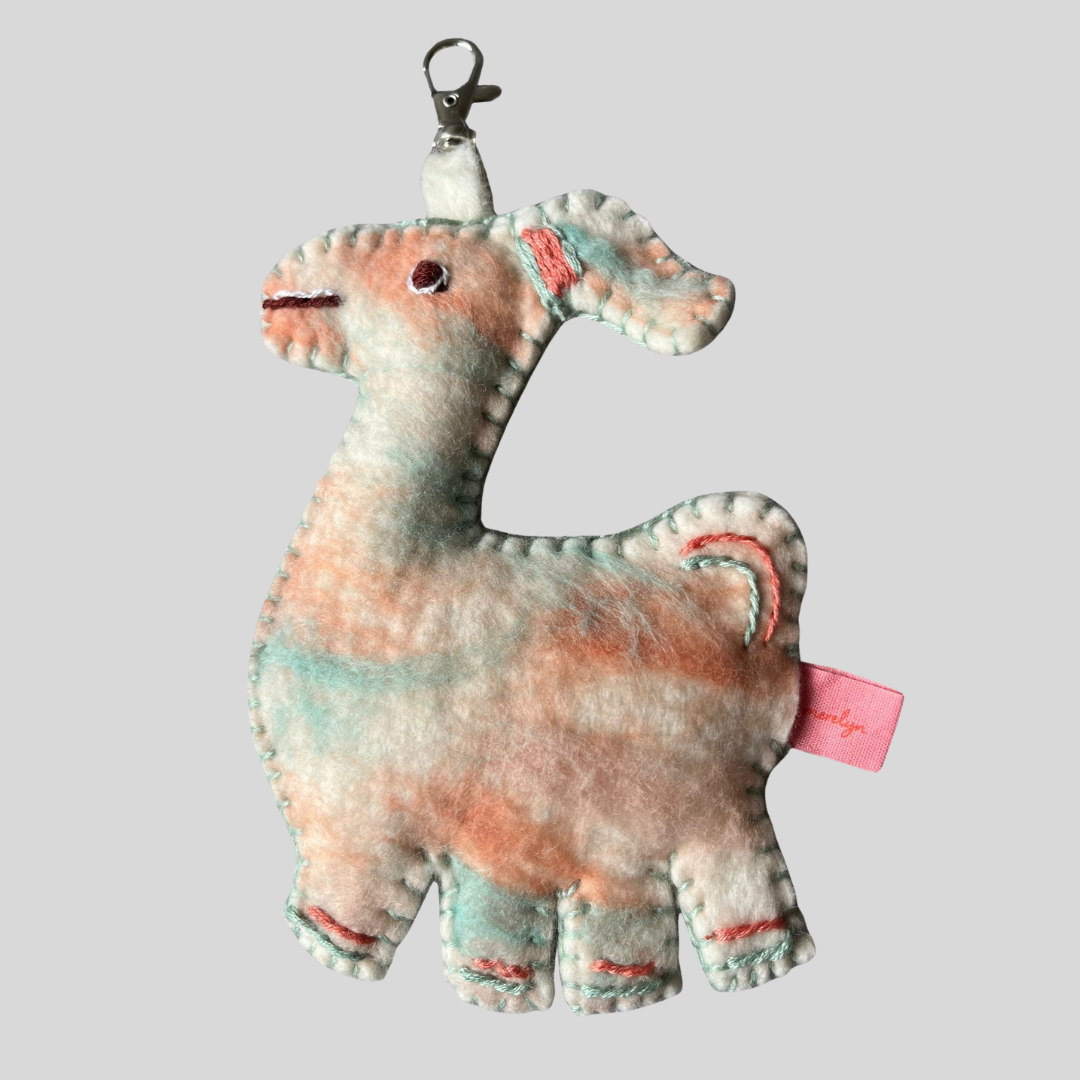 Luneth the Horse - Peach