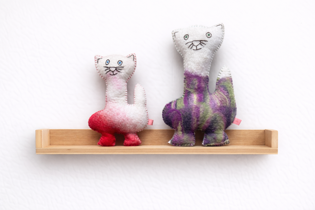 Nureya the Cat - Red
